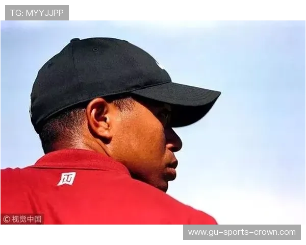 泰格伍兹这日常，豪车别墅倒一边，穿拖鞋进球场那架势真不像个亿万富翁了